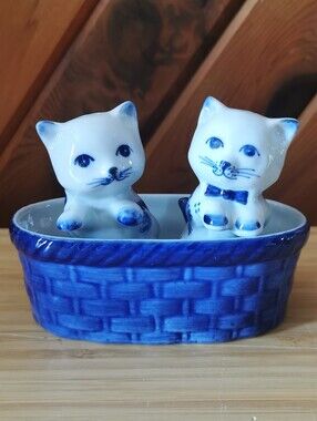 Heinen Delfts Blauw Cat Salt & Pepper Shaker Set Delft Blue Holland